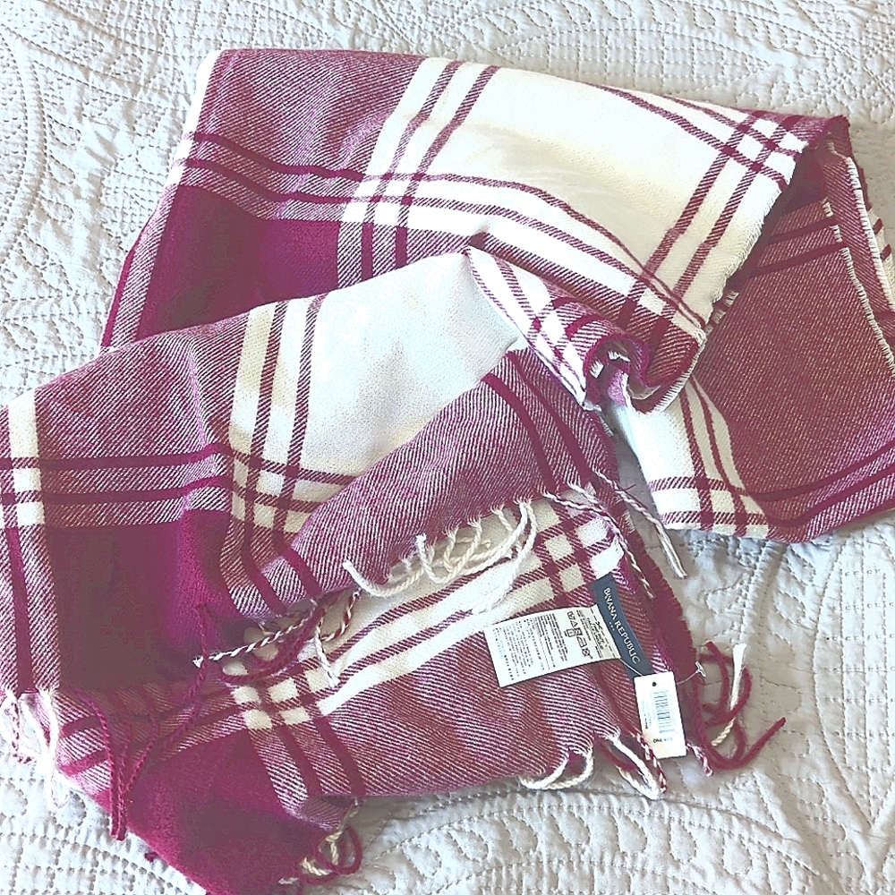 Banana Republic Scarf, New, never used